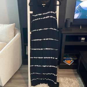 Tie-dye flowy maxi dress